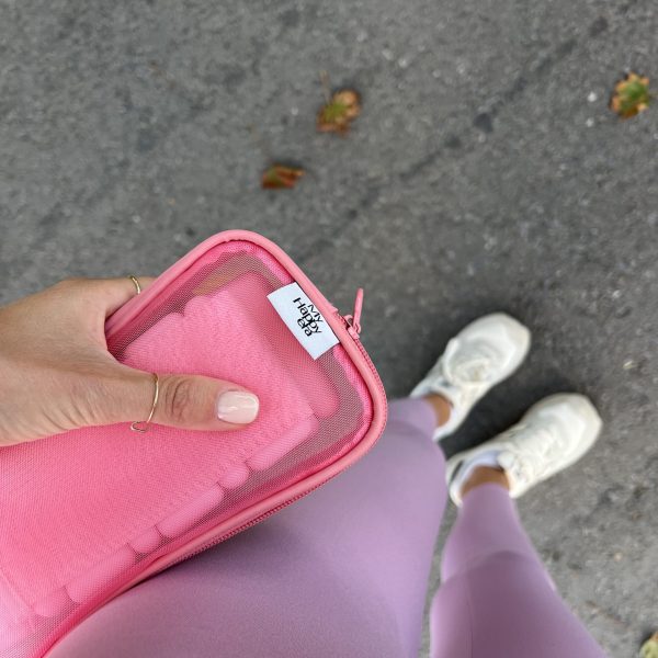 Клиент носи My Happy Era гривна Blush Glow